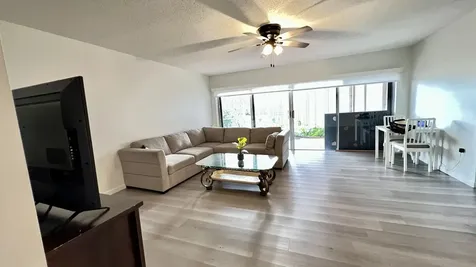 7 Greenway Village N Royal Palm Beach FL 33411