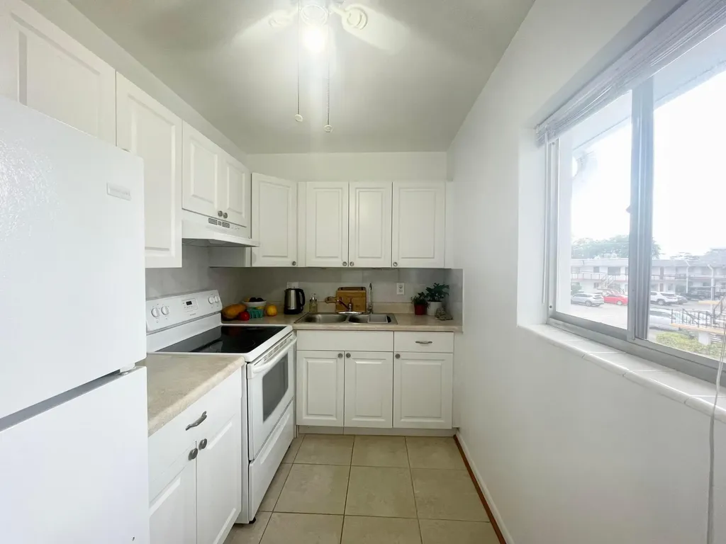 2920 Cynthia Lane Lake Worth Beach FL 33461