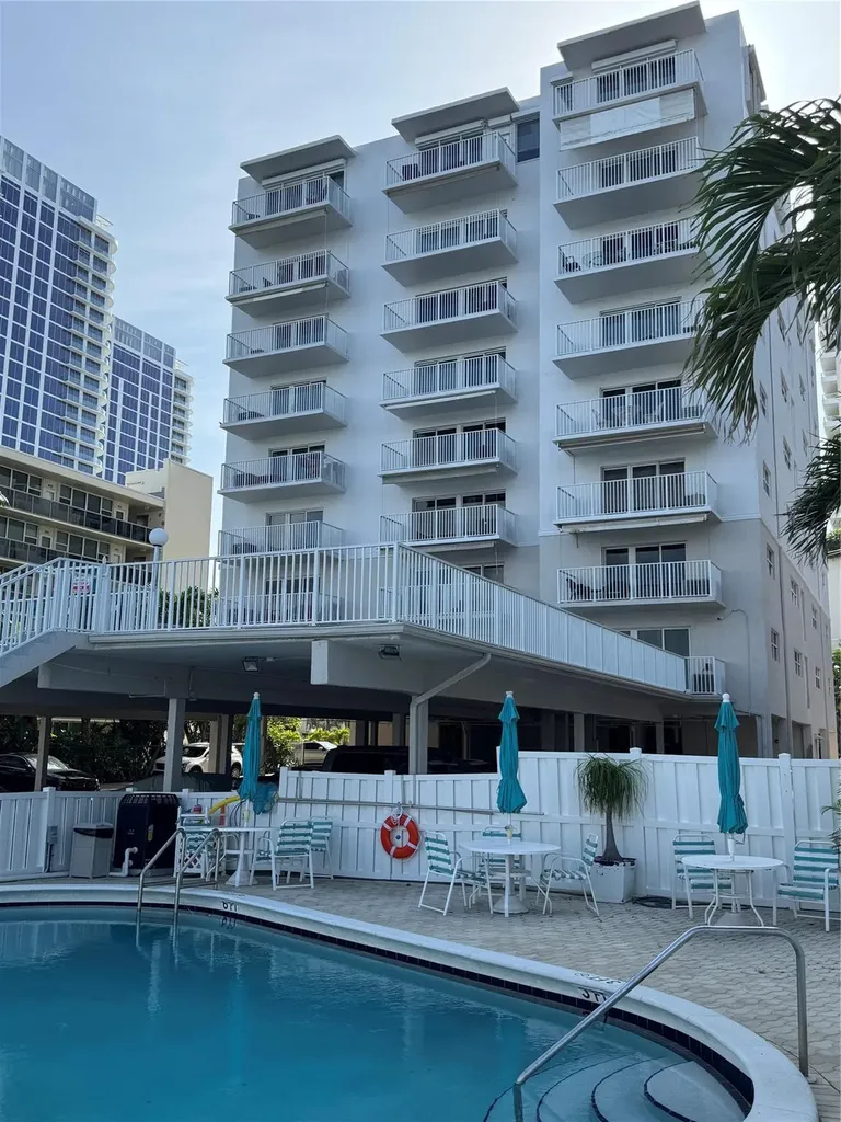 95 N Birch Road N Fort Lauderdale FL 33304