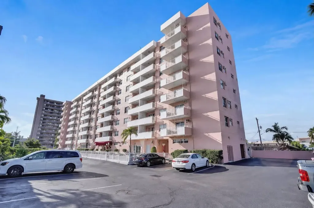 3201 NE 14th Street Causeway Pompano Beach FL 33062