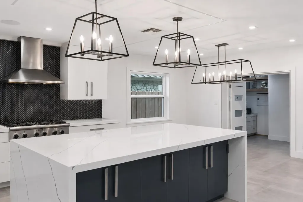 33 Oregon Lane Boca Raton FL 33487