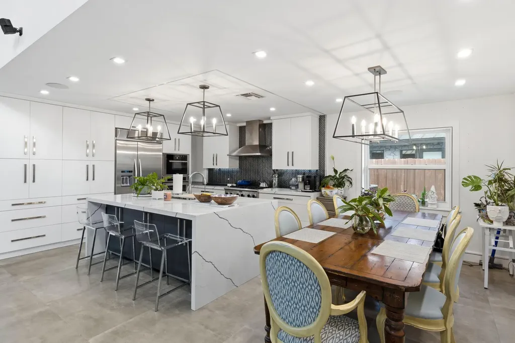 33 Oregon Lane Boca Raton FL 33487