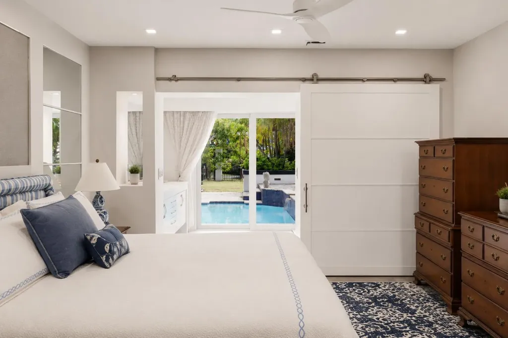 33 Oregon Lane Boca Raton FL 33487
