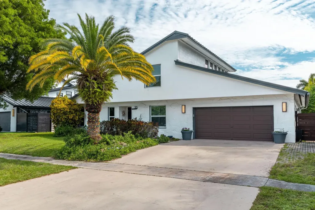33 Oregon Lane Boca Raton FL 33487