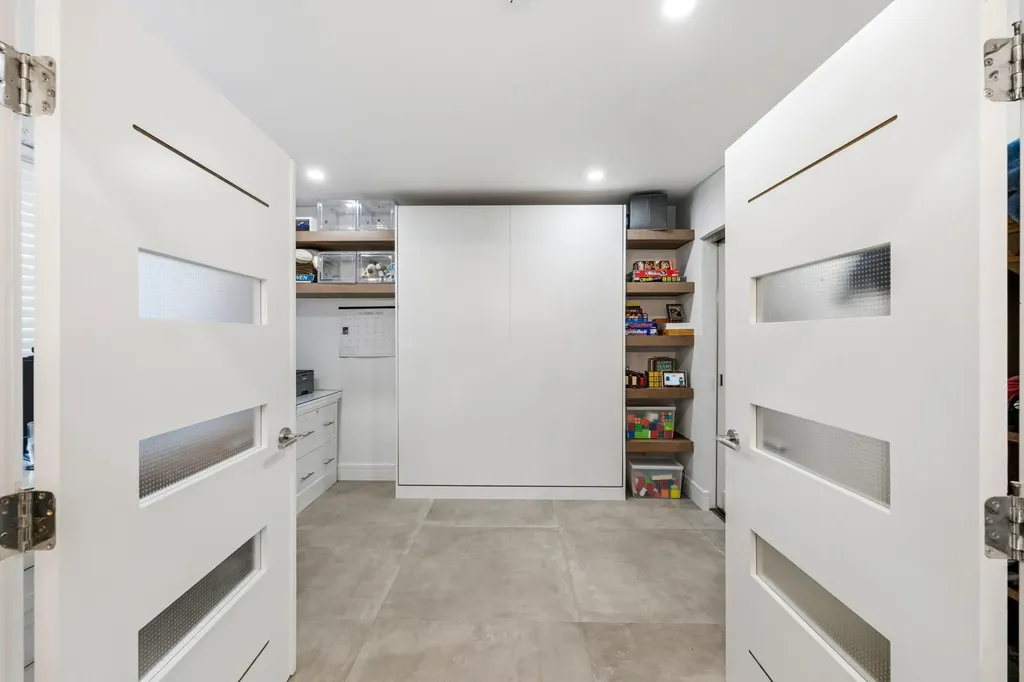 33 Oregon Lane Boca Raton FL 33487