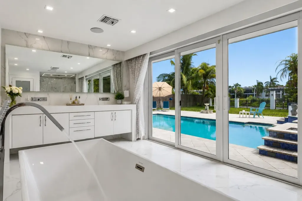 33 Oregon Lane Boca Raton FL 33487