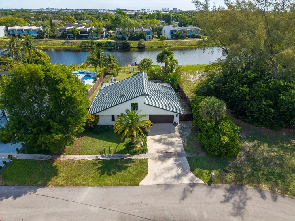 33 Oregon Lane Boca Raton FL 33487