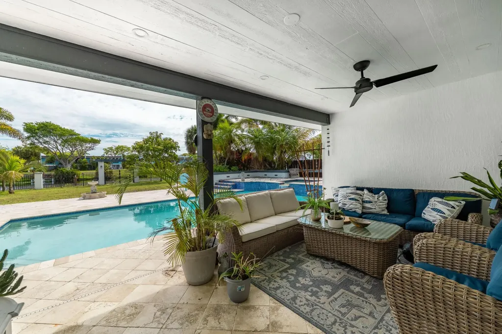 33 Oregon Lane Boca Raton FL 33487