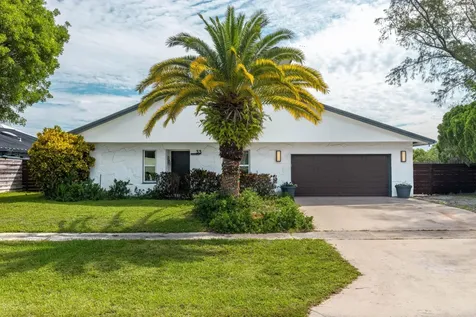 33 Oregon Lane Boca Raton FL 33487