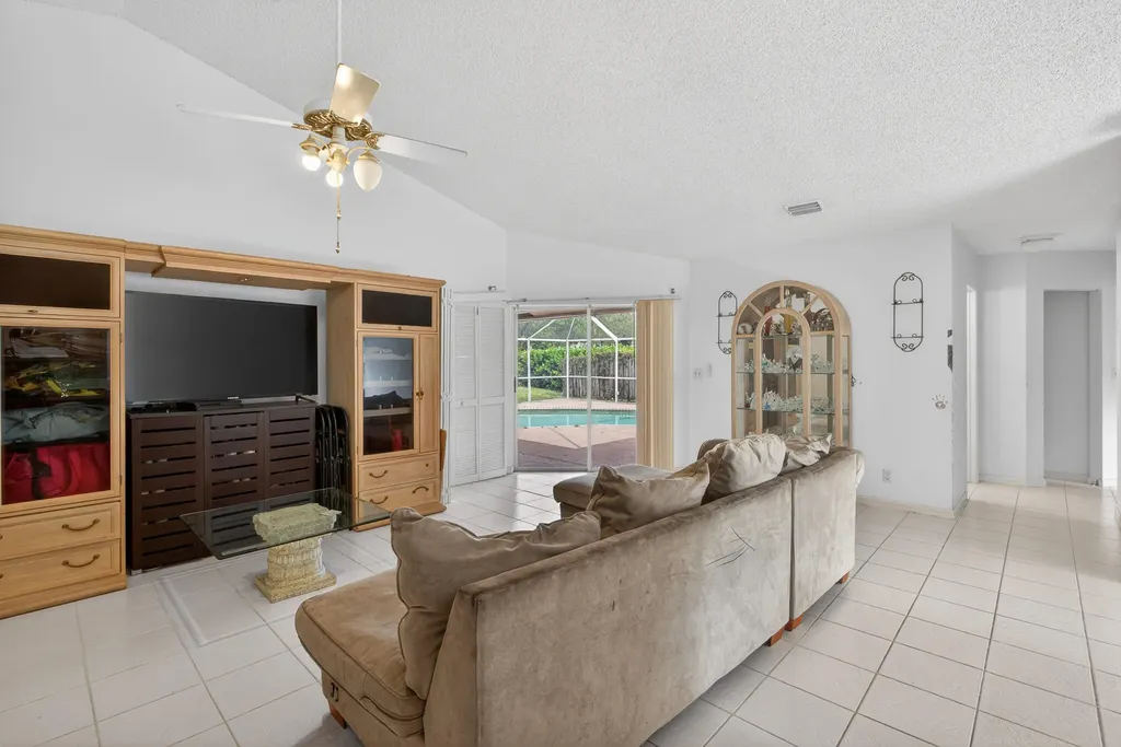 2825 NW 29th Drive Boca Raton FL 33434