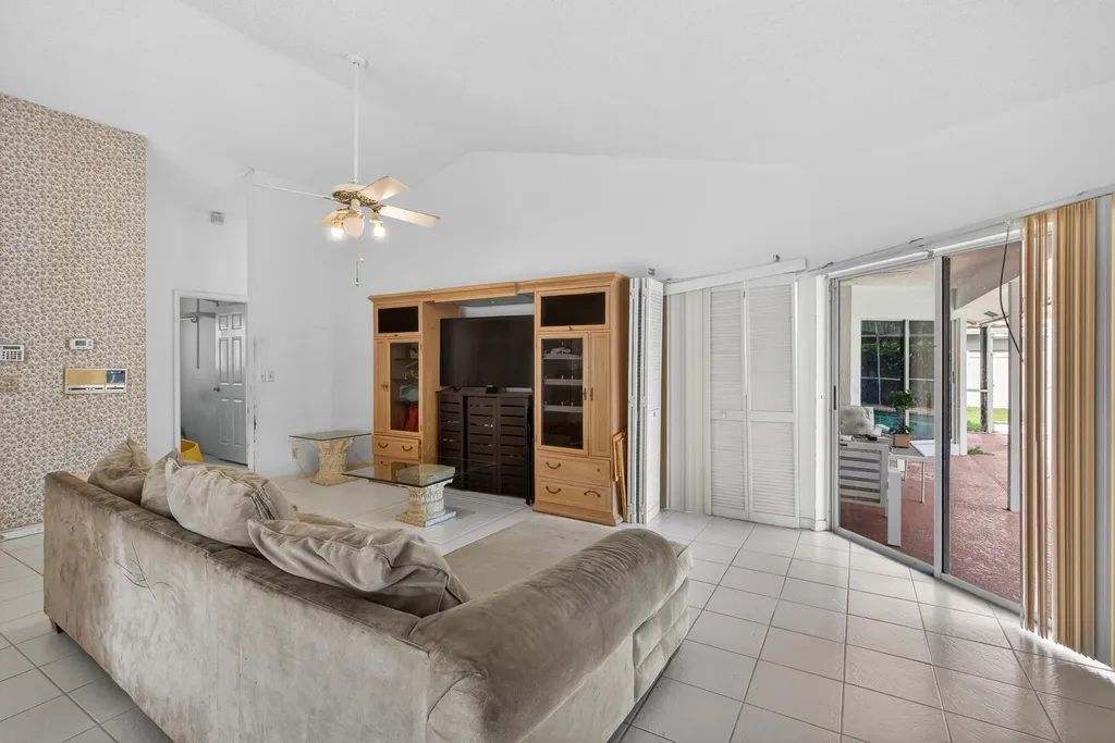 2825 NW 29th Drive Boca Raton FL 33434