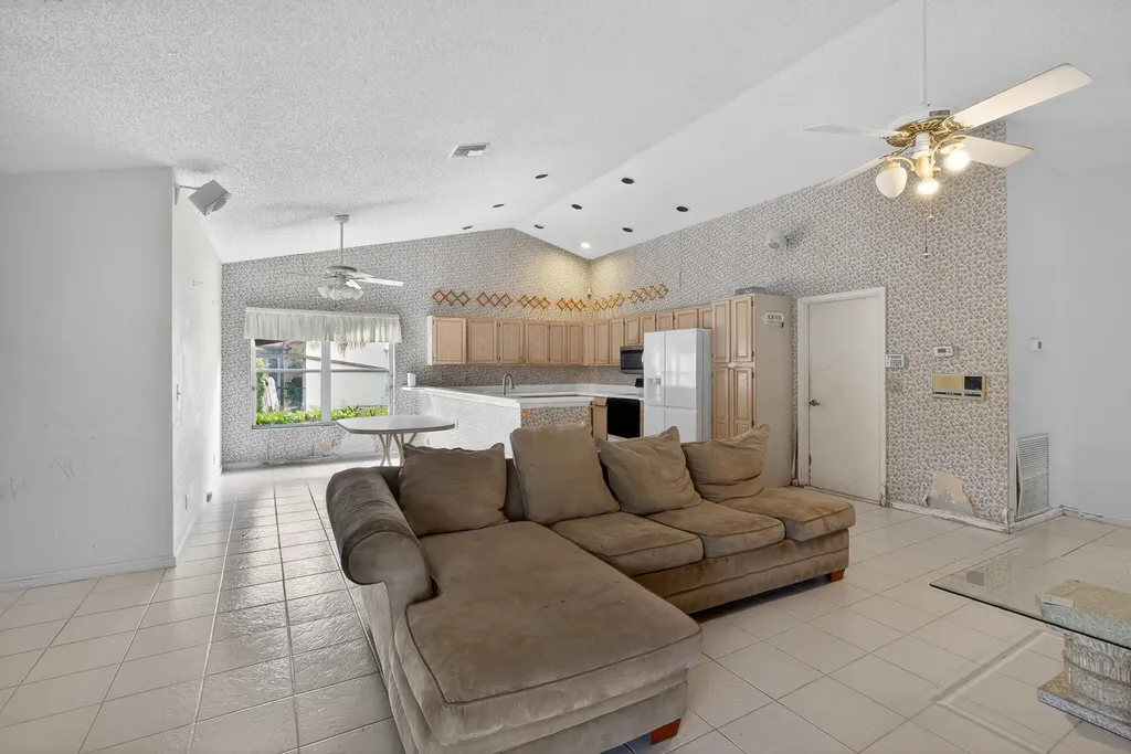 2825 NW 29th Drive Boca Raton FL 33434