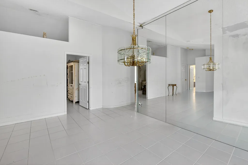 2825 NW 29th Drive Boca Raton FL 33434