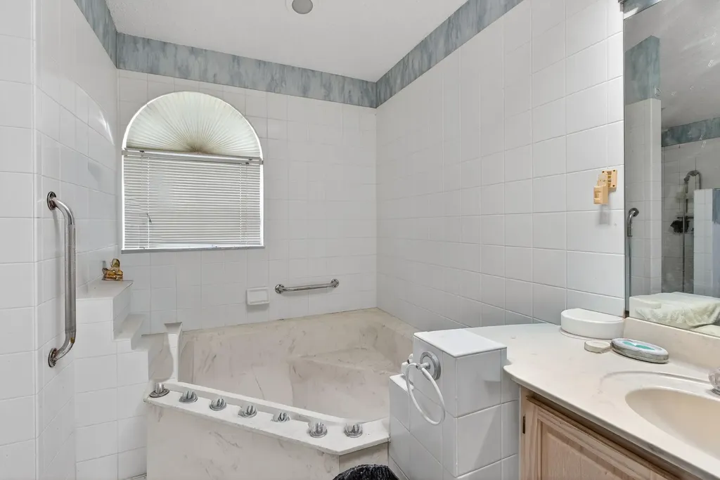 2825 NW 29th Drive Boca Raton FL 33434
