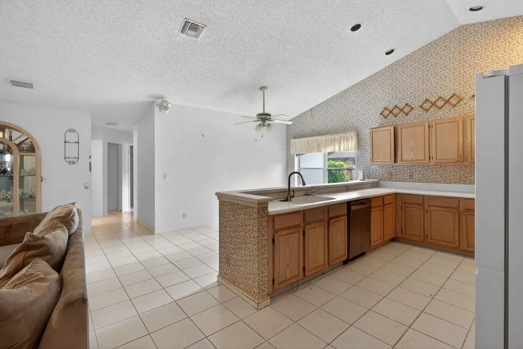 2825 NW 29th Drive Boca Raton FL 33434