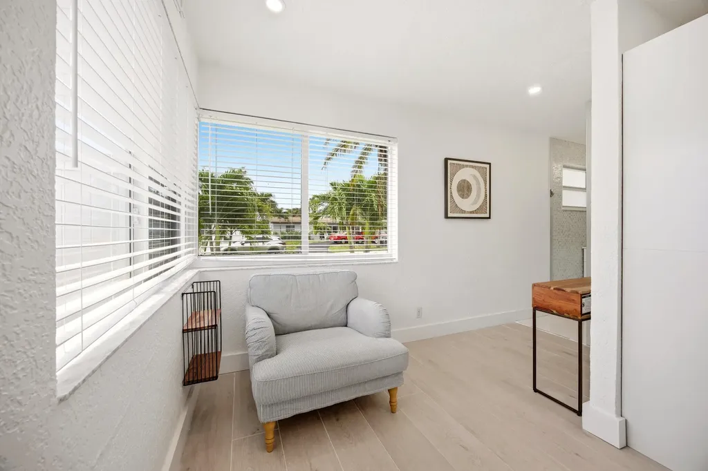 817 SE 16th Street Deerfield Beach FL 33441