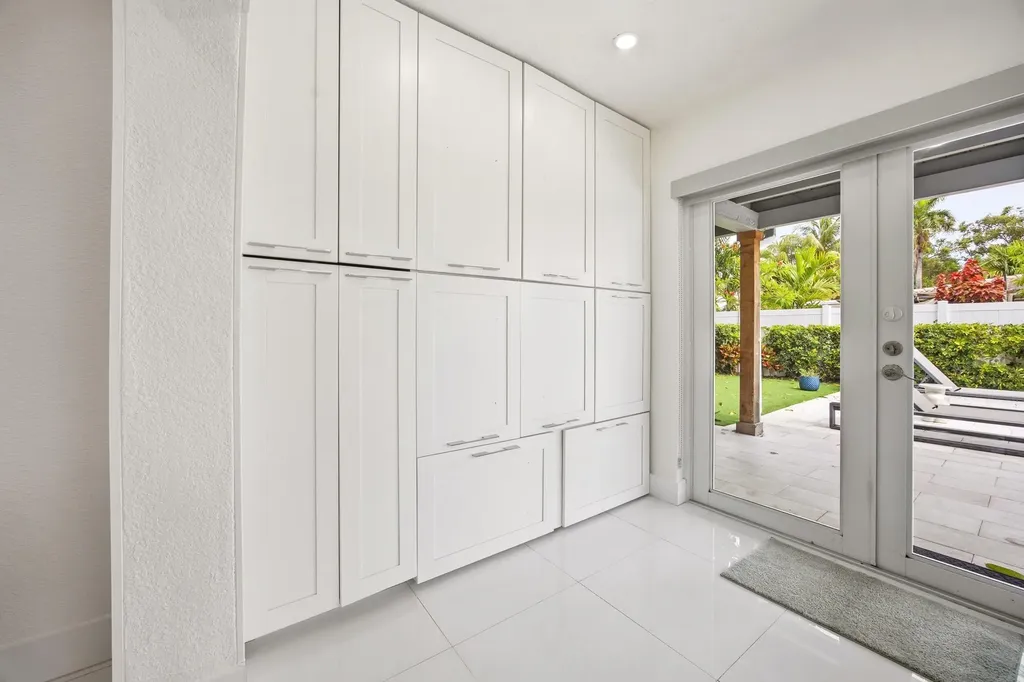 817 SE 16th Street Deerfield Beach FL 33441
