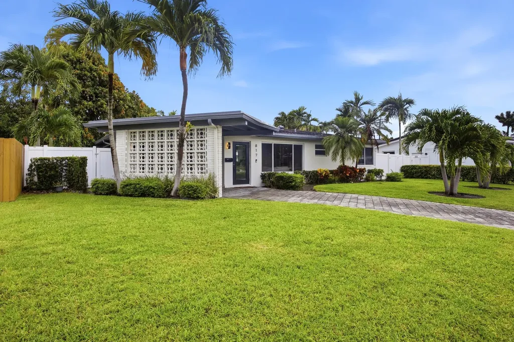 817 SE 16th Street Deerfield Beach FL 33441