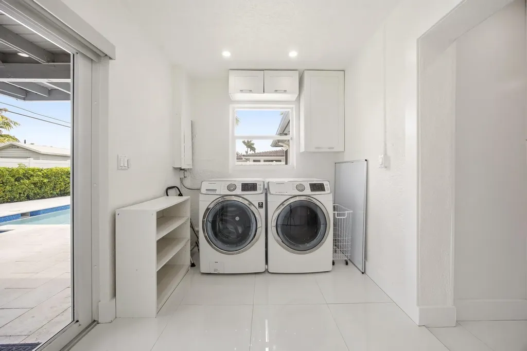 817 SE 16th Street Deerfield Beach FL 33441