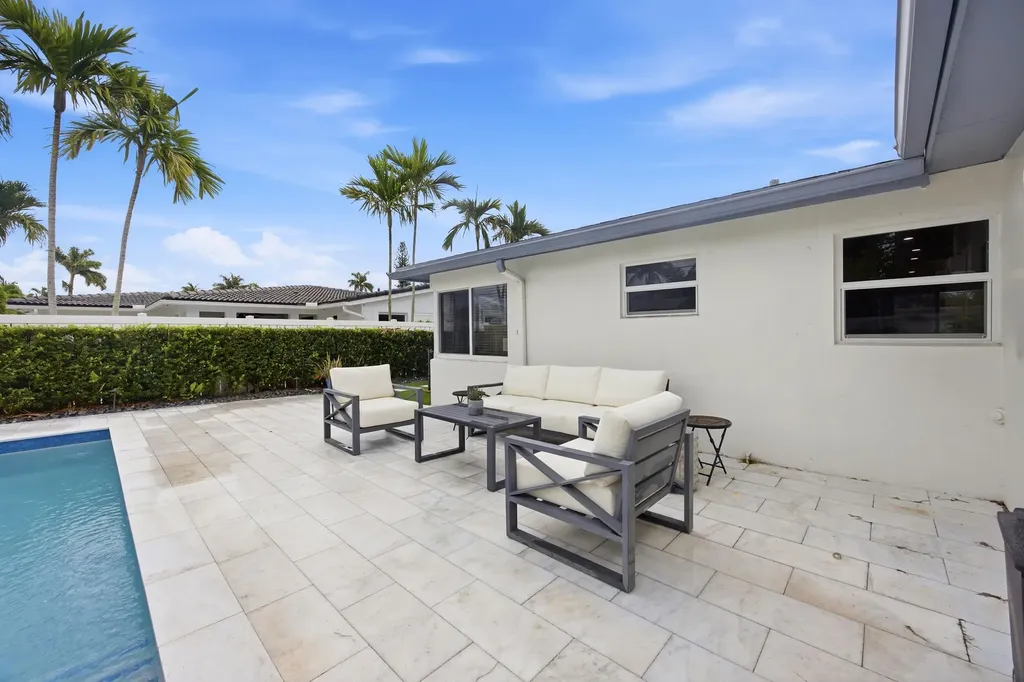 817 SE 16th Street Deerfield Beach FL 33441