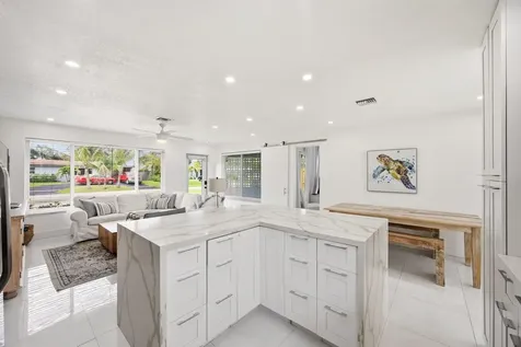 817 SE 16th Street Deerfield Beach FL 33441