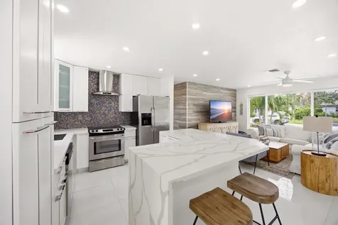 817 SE 16th Street Deerfield Beach FL 33441