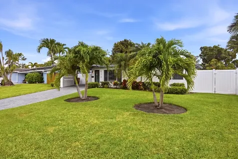 817 SE 16th Street Deerfield Beach FL 33441