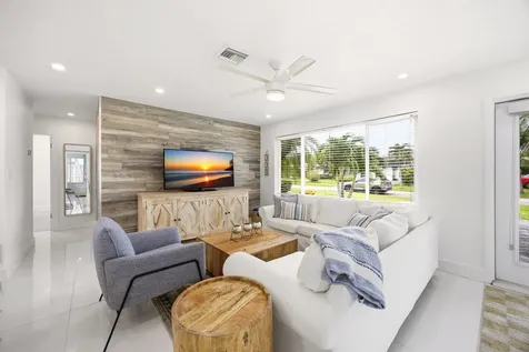 817 SE 16th Street Deerfield Beach FL 33441