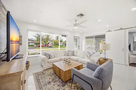 817 SE 16th Street Deerfield Beach FL 33441