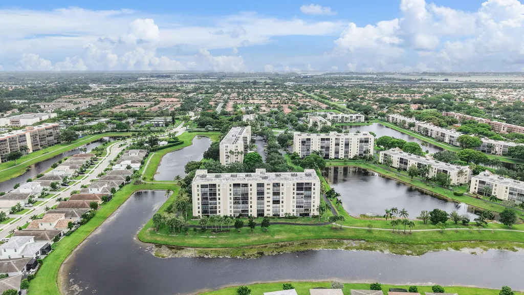 7260 Kinghurst Drive Delray Beach FL 33446