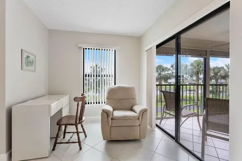 7260 Kinghurst Drive Delray Beach FL 33446
