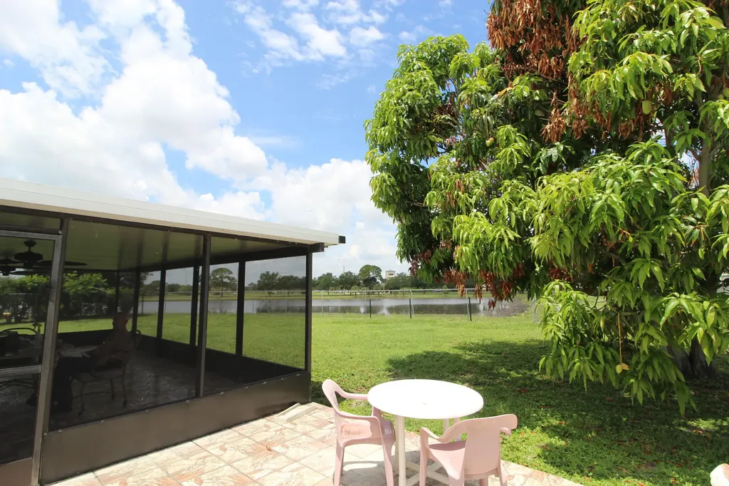 1815 SE Wexford Court Port St Lucie FL 34952