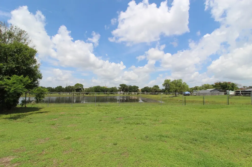 1815 SE Wexford Court Port St Lucie FL 34952