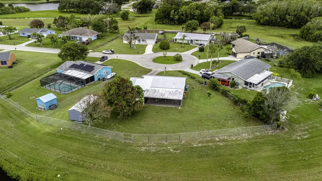 1815 SE Wexford Court Port St Lucie FL 34952