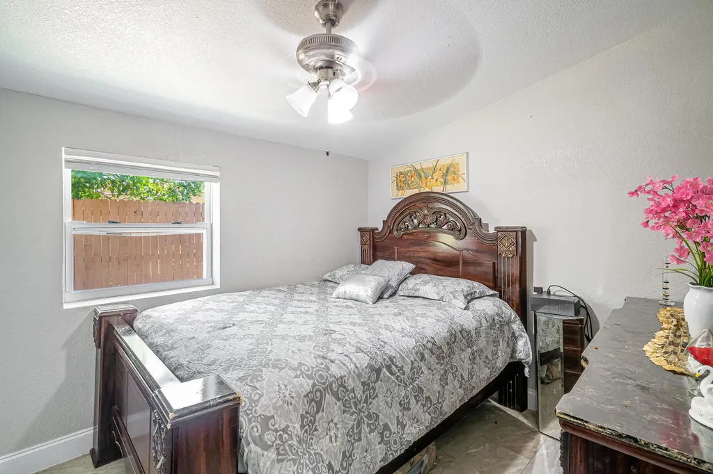 1601 NW 3rd Lane Boynton Beach FL 33435