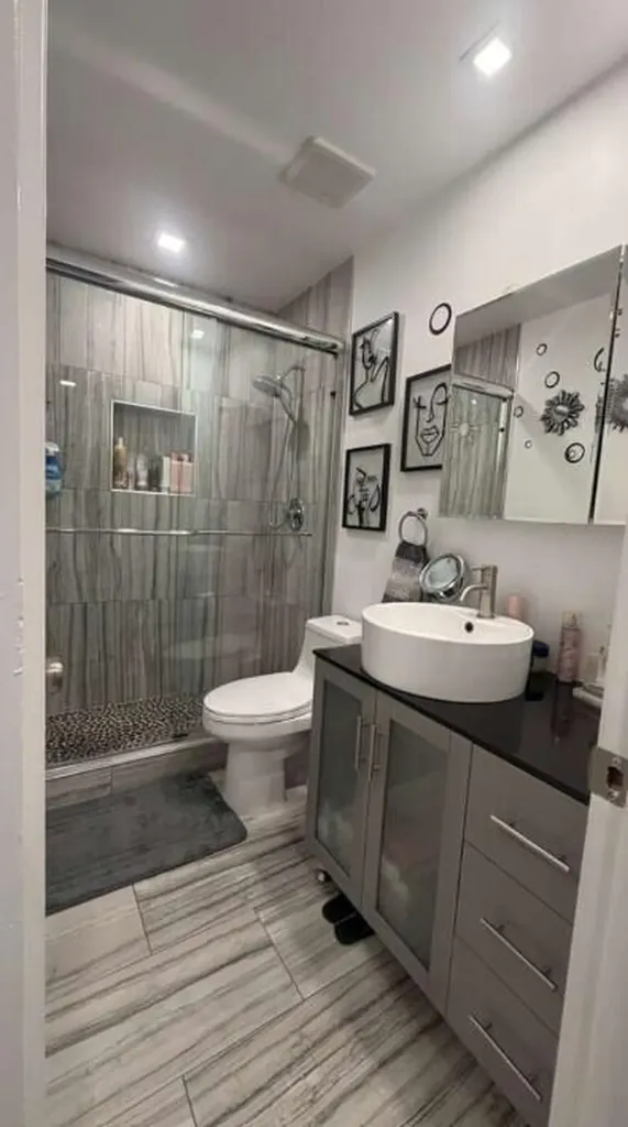 4284 Deste Lake Worth FL 33467