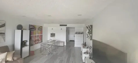 4284 Deste Lake Worth FL 33467