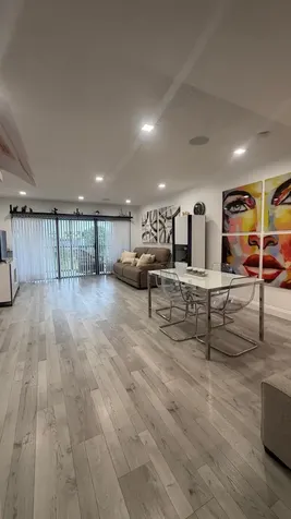 4284 Deste Lake Worth FL 33467
