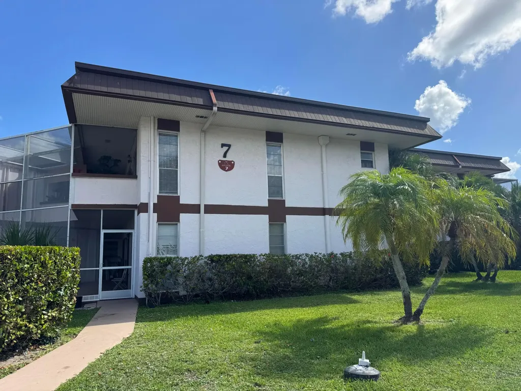 7 N Greenway Village Village N Royal Palm Beach FL 33411