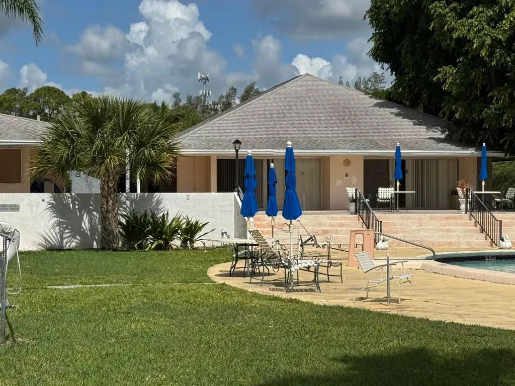 7 N Greenway Village Village N Royal Palm Beach FL 33411