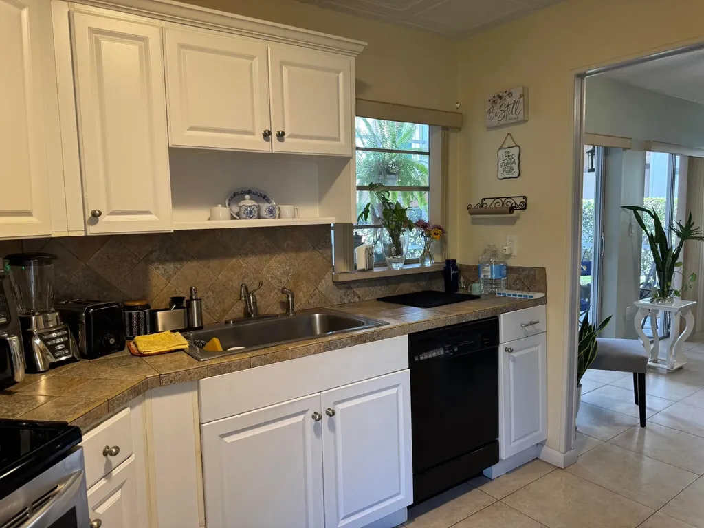 7 N Greenway Village Village N Royal Palm Beach FL 33411