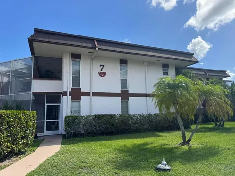 7 N Greenway Village Village N Royal Palm Beach FL 33411