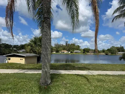 7 N Greenway Village Village N Royal Palm Beach FL 33411