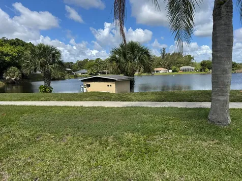 7 N Greenway Village Village N Royal Palm Beach FL 33411