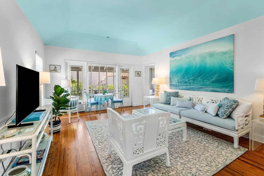 424 Chilean Avenue Palm Beach FL 33480
