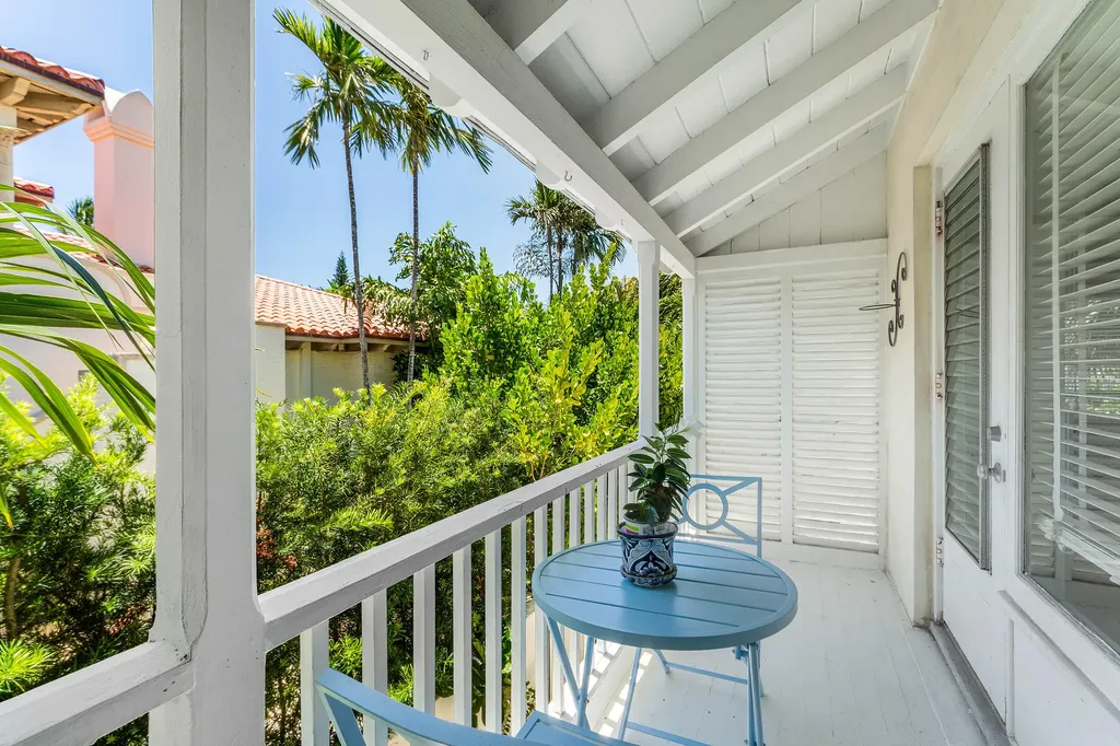 424 Chilean Avenue Palm Beach FL 33480