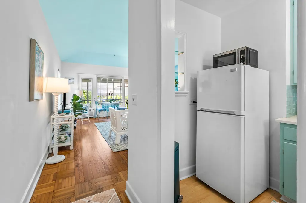 424 Chilean Avenue Palm Beach FL 33480