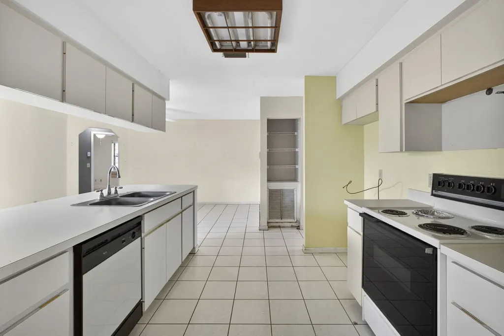 11582 60th Street N West Palm Beach FL 33411