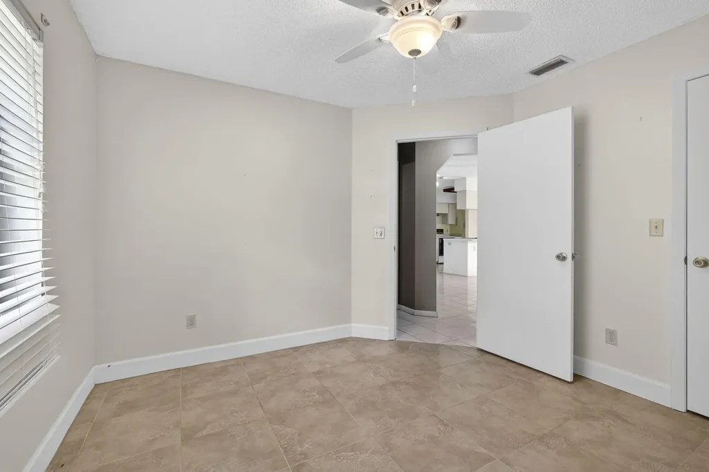 11582 60th Street N West Palm Beach FL 33411