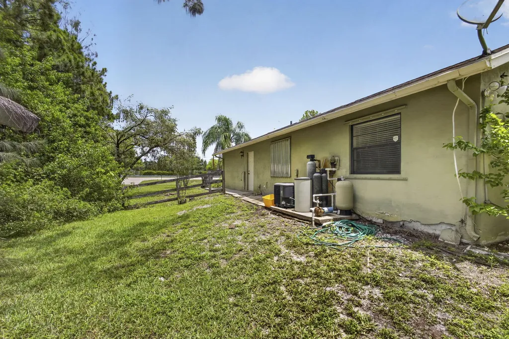 11582 60th Street N West Palm Beach FL 33411